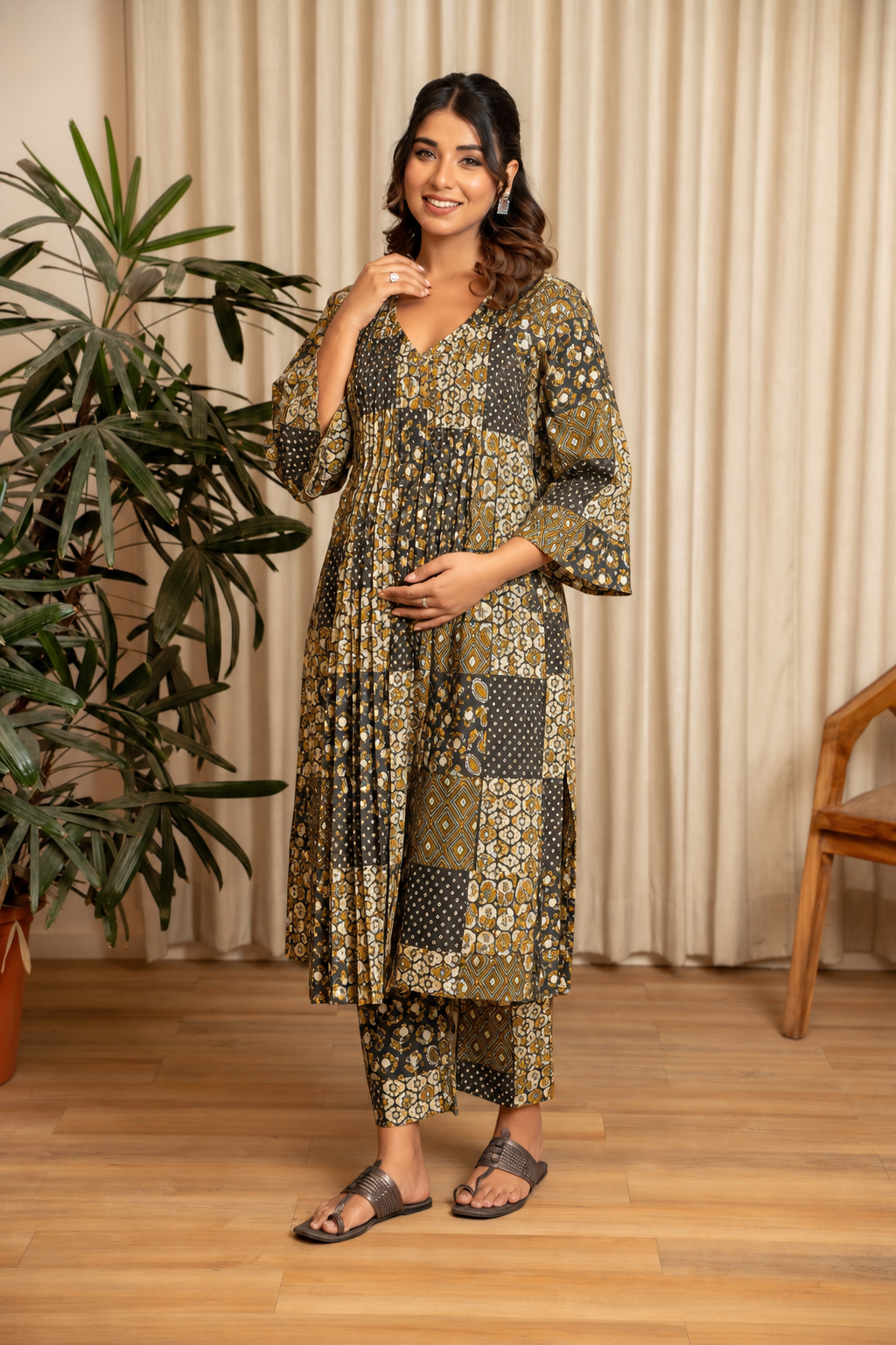 Aarohi Mosaic Maternity & Nursing Kurta Pant Set