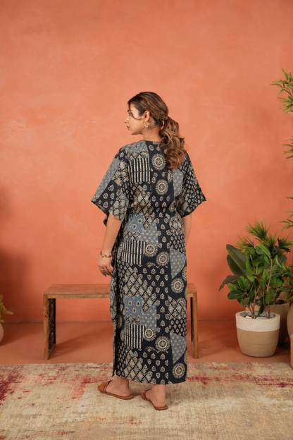 Zari Bagh Maternity & Nursing Kaftan