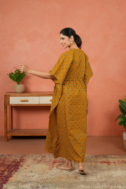 Kamal Jaali Maternity & Nursing Kaftan