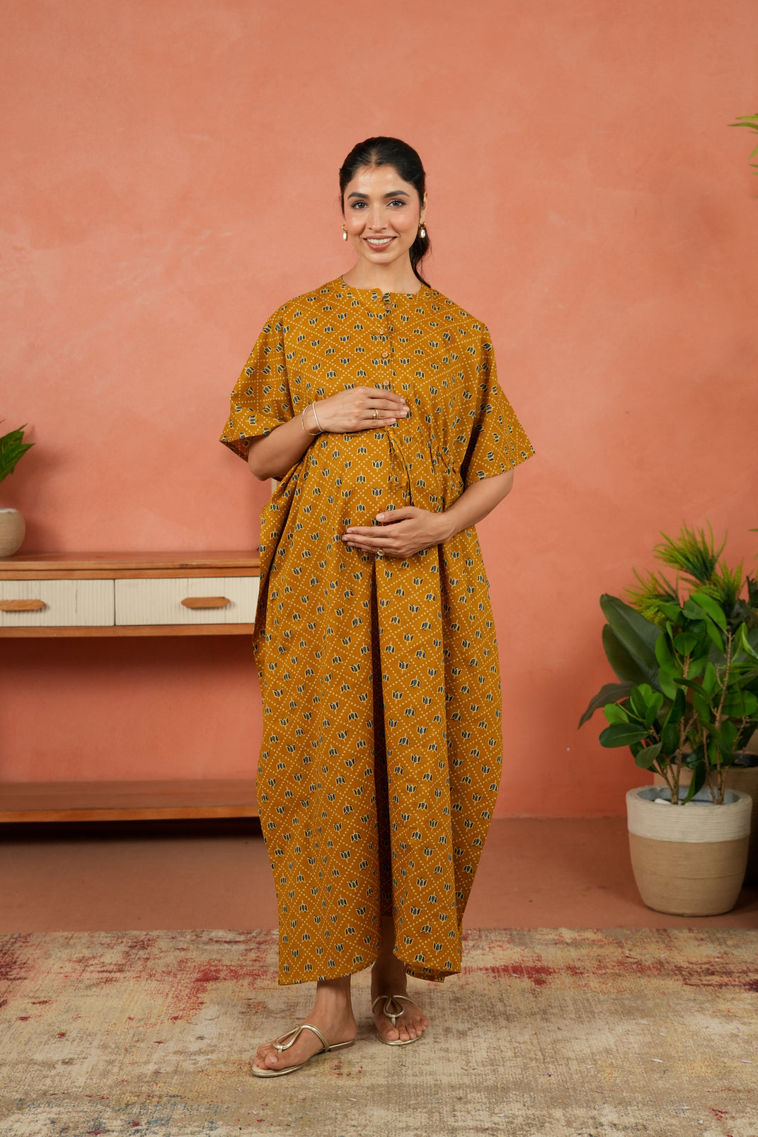 Kamal Jaali Maternity & Nursing Kaftan