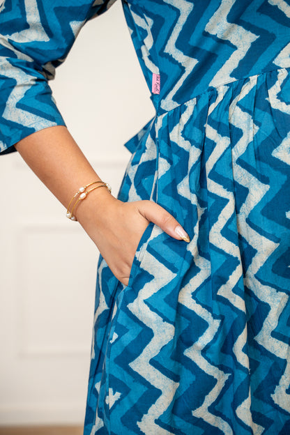 Indigo Ripple Buttoned Cotton Maternity & Nursing Kurta
