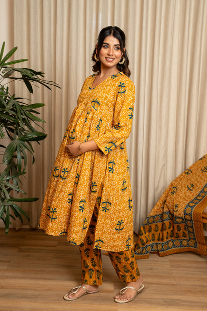 Amaltas Grove Maternity & Nursing Kurta Pant Set with Dupatta