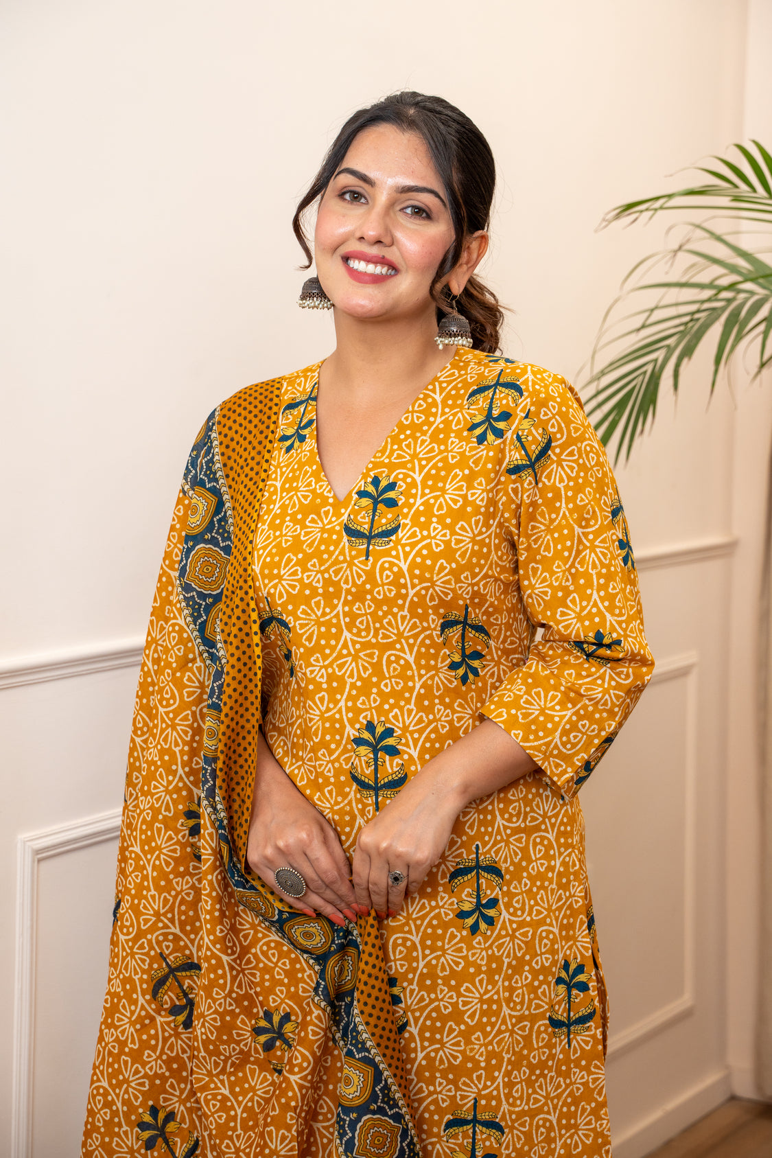 Amaltas Grove Kurta Pant Set With Dupatta