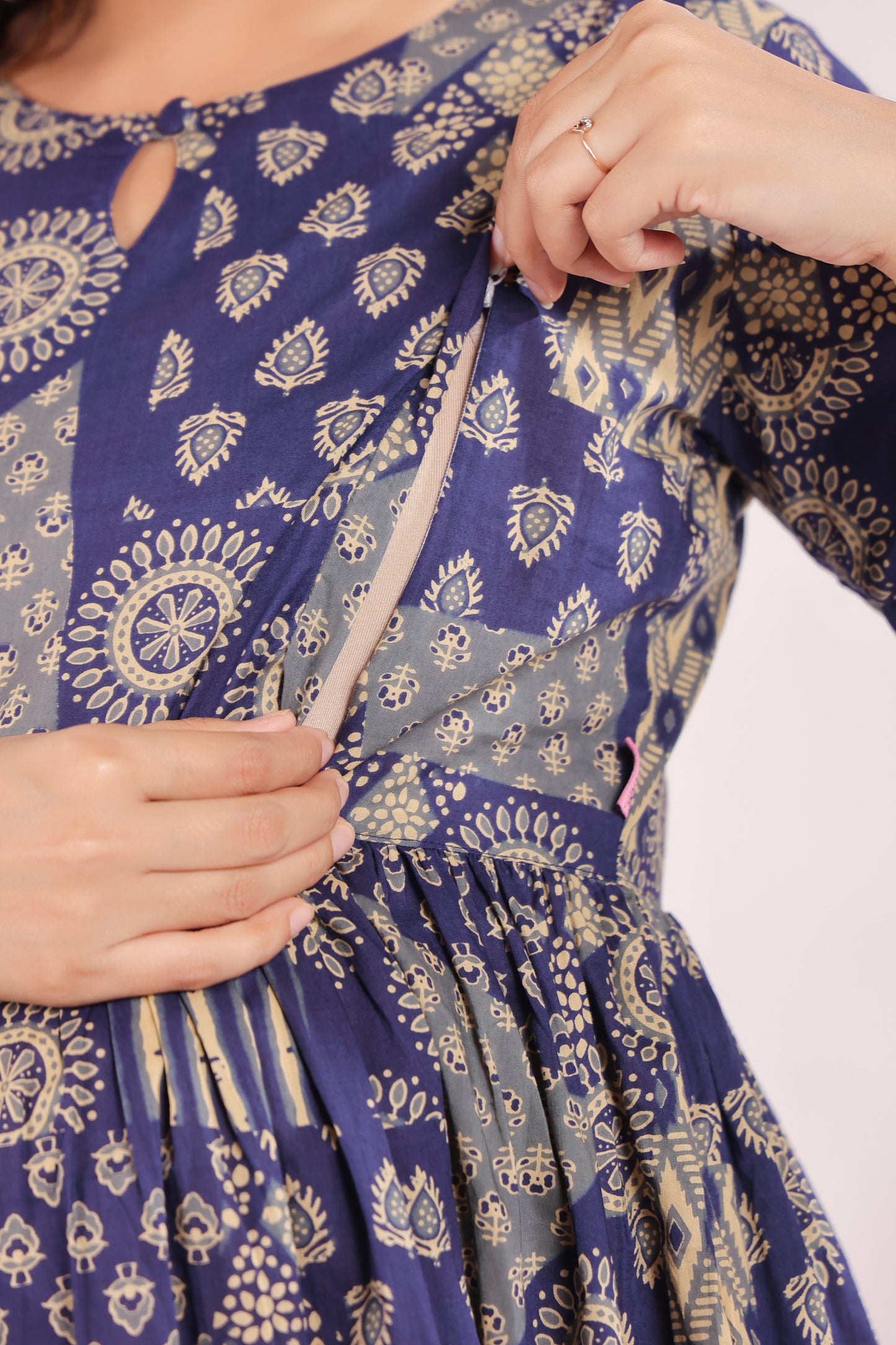 Abstract Patches Indigo Maternity & Nursing Set