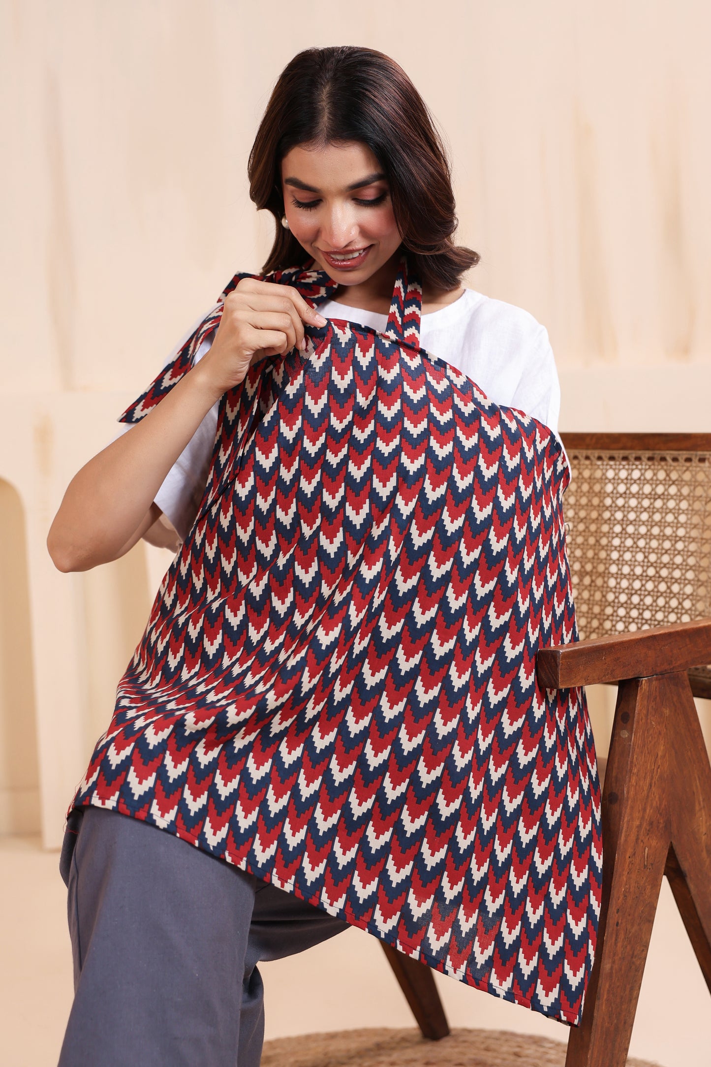 Patterned ZigZag Feeding Cover